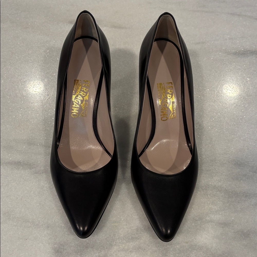 Ferragamo Black Leather Dalia 70 Pumps